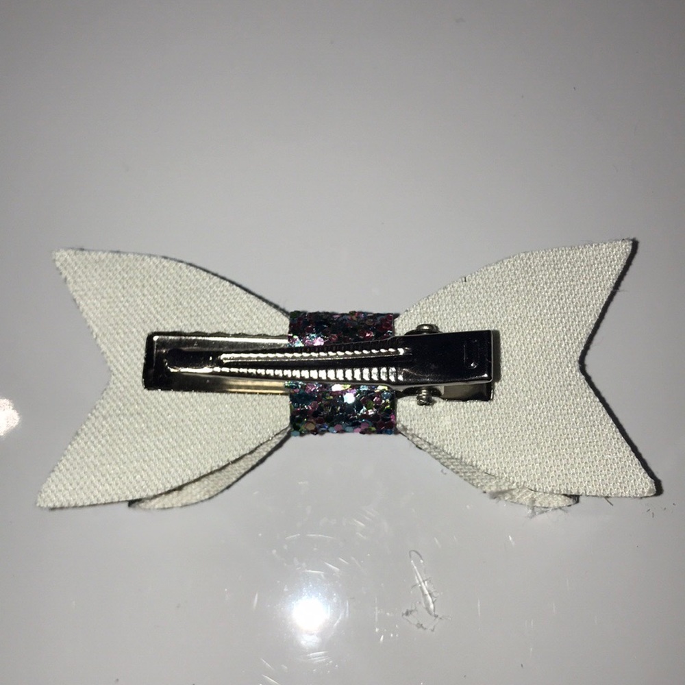 NEW Blue Glitter bow with alligator clip - Picture 2 of 2
